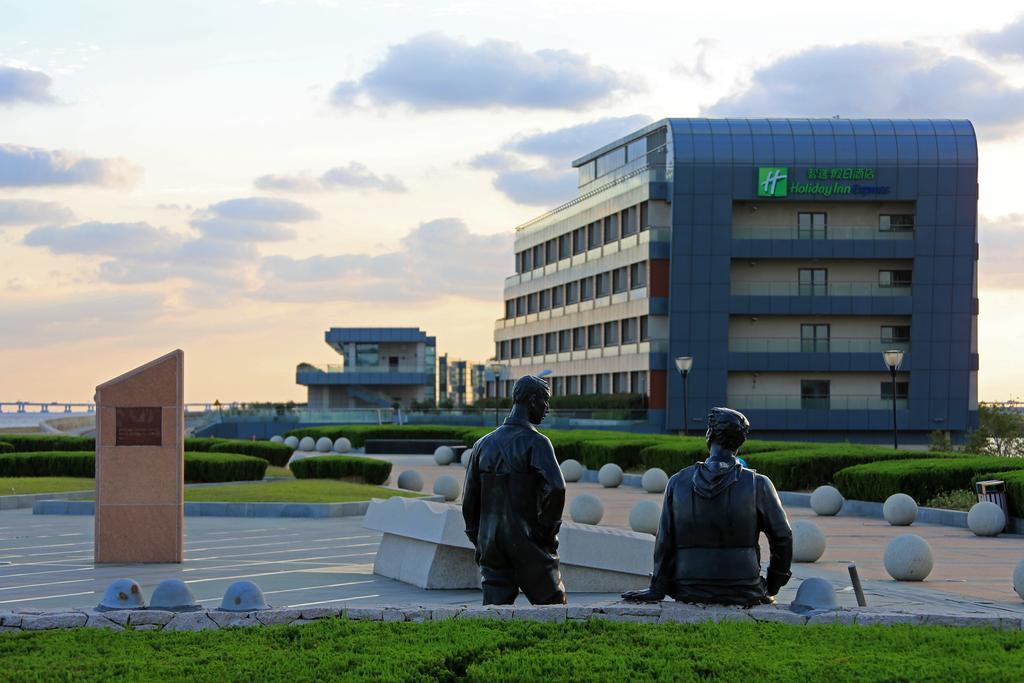Holiday Inn Express Shanghai Nanhuizui Exterior foto