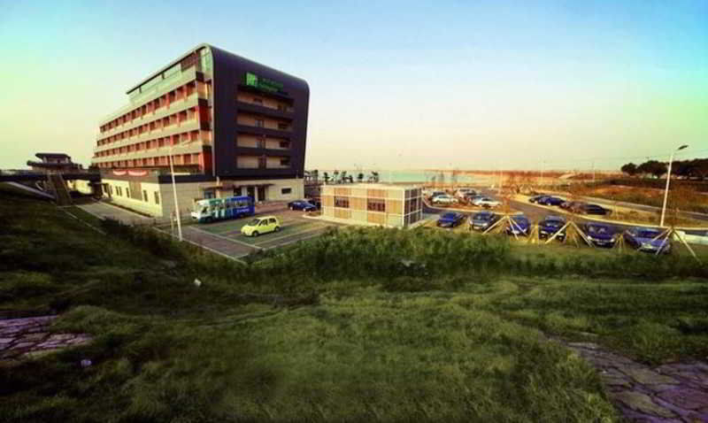 Holiday Inn Express Shanghai Nanhuizui Exterior foto