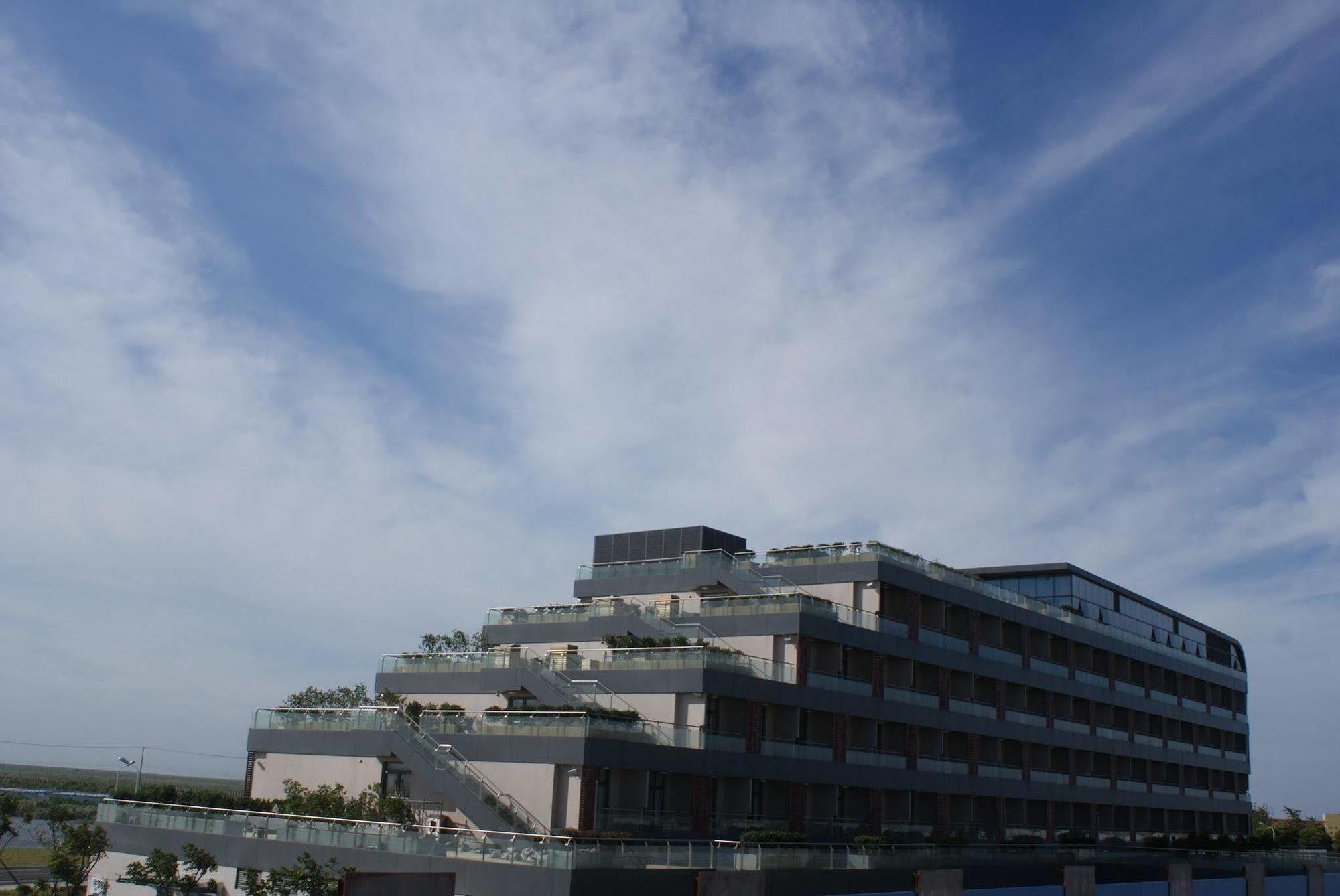 Holiday Inn Express Shanghai Nanhuizui Exterior foto